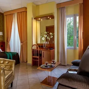 Bed & Breakfast In Vale&hillary Colosseo, Rome